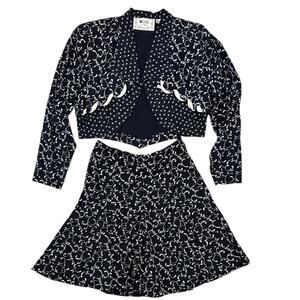 Vintage Vivre En Vogue Vintage Cropped Jacket & Skirt Set